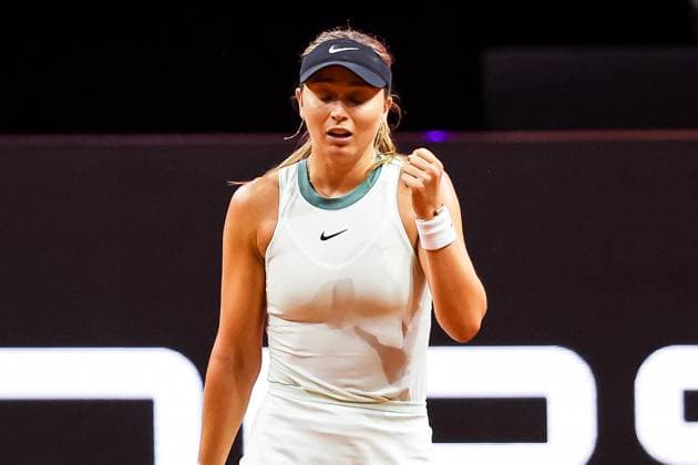 Paula Badosa ESP win the match, wins the match against Diana Shnaider Victory fist and jubilation at Paula Badosa Paula Badosa vs Diana Shnaider GER Porsche Tennis Grand Prix GP Stuttgart 2024, Porsche Arena, 15 04 2024 GER Porsche Tennis Grand Prix GP Stuttgart 2024 Porsche Arena, 15 04 2024 Stuttgart Copyright: xEibner-Pressefoto RogerxBuerkex EP