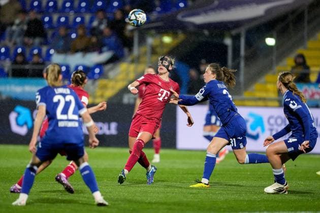 v li Celina Degen Köln, 5 , Jana Feldkamp TSG, 31 , duel, duel, tackle, tackling, dynamics, action, action, 15 04 2024, Sinsheim Hoffenheim Germany , Soccer, Google Pixel Women Bundesliga, TSG 1899 Hoffenheim 1 FC Köln, DFB DFL REGULATIONS PROHIBIT ANY USE OF PHOTOGRAPHS AS IMAGE SEQUENCES AND OR QUASI VIDEO xozx