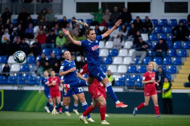 Julia Hickelsberger TSG Hoffenheim, 18 misses the ball, GER, TSG 1899 Hoffenheim vs FC Koeln, Fußball Google Pixel Frauen Bundesliga, 18 Spieltag, Saison 2023 2024, 15 04 2024 DFB regulations prohibit any use of photographs as image sequences and or quasi video GER, TSG 1899 Hoffenheim vs FC Koeln, Fussball Google Pixel Frauen Bundesliga, 18 Spieltag, Saison 2023 2024, 15 04 2024 Hoffenheim Copyright: xEibner-Pressefoto Memmlerx EP_MMR