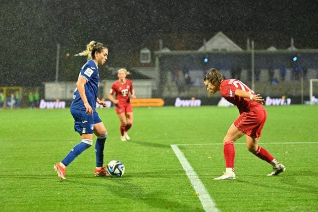 Google Pixel Frauen Bundesliga TSG Hoffenheim vs 1 FC Köln Hoffenheim, 15 04 2024 Julia Hickelsberger TSG Hoffenheim, 18 , Martyna Wiankowska 1 FC Köln, 26 Google Pixel Frauen Bundesliga, Matchday 18 TSG Hoffenheim vs 1 FC Köln on 15 04 2024 at Dietmar Hopp Stadion in Hoffenheim DFL REGULATIONS PROHIBIT ANY USE OF PHOTOGRAPHS AS IMAGE SEQUENCES AND OR QUASI VIDEO Copyright: xBEAUTIFULxSPORTS Gelhardtx