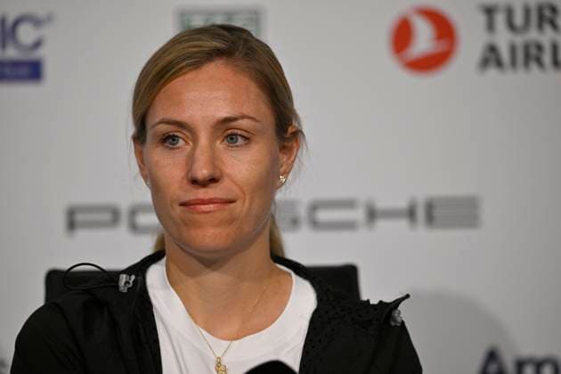 Angelique Kerber GER thoughtful Tennis Ladies Porsche Cup Porsche Tennis Grand Prix GP Stuttgart 2024 Porsche Arena 16 04 2024 DFL REGULATIONS PROHIBIT ANY USE OF PHOTOGRAPHS AS IMAGE SEQUENCES AND OR QUASI VIDEO Porsche Tennis Grand Prix GP Stuttgart 2024