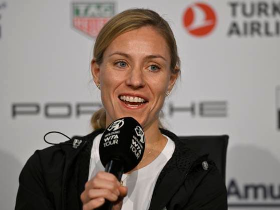 Angelique Kerber GER in interview Microphone Micro Logo Tennis Ladies Porsche Cup Porsche Tennis Grand Prix GP Stuttgart 2024 Porsche Arena 16 04 2024 DFL REGULATIONS PROHIBIT ANY USE OF PHOTOGRAPHS AS IMAGE SEQUENCES AND OR QUASI VIDEO Porsche Tennis Grand Prix GP Stuttgart 2024