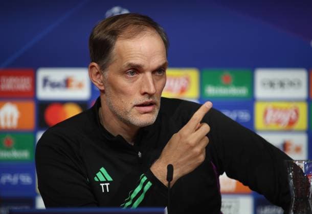 Munich, Germany 16 April 2024 Football, Men, UEFA Champions League, Season 2023 2024, FC Bayern Munich, Press conference Here in the picture Thomas Tuchel, coach FC Bayern Munich head, portrait at the press conference, show, pointing finger, attack