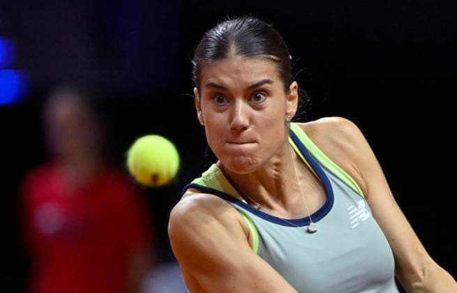 Sorana Cirstea CRO Action Tennis Ladies Porsche Cup Porsche Tennis Grand Prix GP Stuttgart 2024 Porsche Arena 16 04 2024 DFL REGULATIONS PROHIBIT ANY USE OF PHOTOGRAPHS AS IMAGE SEQUENCES AND OR QUASI VIDEO Porsche Tennis Grand Prix GP Stuttgart 2024