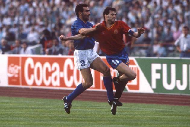 v l Giuseppe BERGOMI ITA against GORDILLO Rafael Gordillo Vazquez, ESP action, duel, Italy ITA Spain ESP 1 0, European Football Championship EURO 1988 in Germany, 14 06 1988 at the Waldstadion Frankfurt, Â