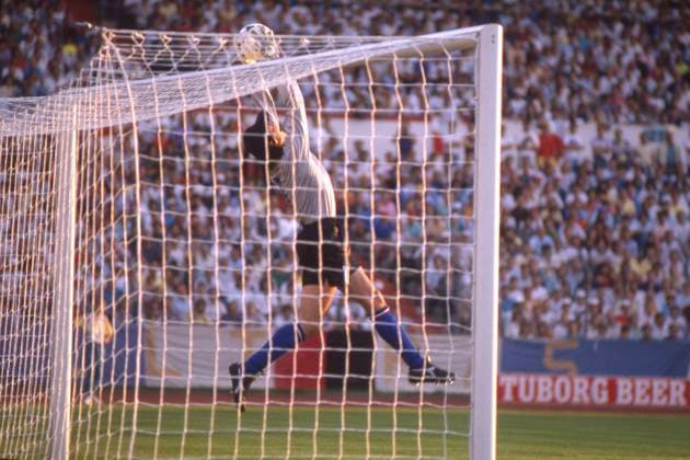 Goalkeeper Walter ZENGA ITA , Parade, Action, Italy ITA Spain ESP 1 0, Soccer EURO 1988 in Germany, 14 06 1988 at the Waldstadion Frankfurt, Â