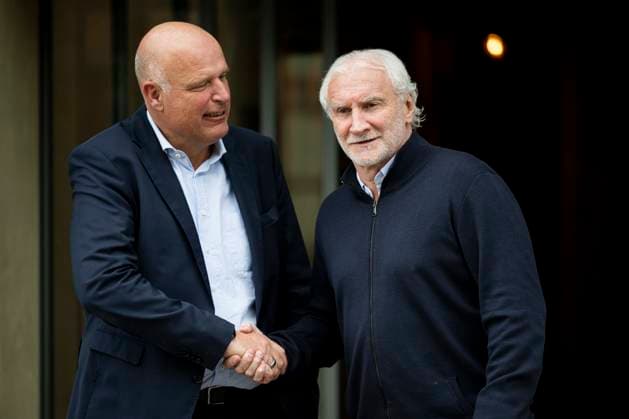 DFB MEDIA ROUND TO PREPARE FOR UEFA EURO 2024 16 04 2024 Erfurt Media round of the German Football Association DFB in preparation for UEFA EURO 2024 on April 16, 2024 at the Spa GolfResort Weimarer Land The managing director of the Spa GolfResort Weimarer Land, Matthias Grafe, with soccer official Rudi Völler in front of the hotel