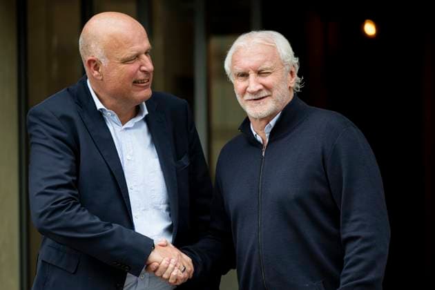 DFB MEDIA ROUND TO PREPARE FOR UEFA EURO 2024 16 04 2024 Erfurt Media round of the German Football Association DFB in preparation for UEFA EURO 2024 on April 16, 2024 at the Spa GolfResort Weimarer Land The managing director of the Spa GolfResort Weimarer Land, Matthias Grafe, with soccer official Rudi Völler in front of the hotel