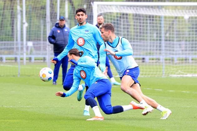 DEU, DFL, 2 FBL Hertha BSC, Training, 16 04 2024, Sportforum, Berlin, DEU, DFL, 2 FBL Hertha BSC, Training, in the picture Michal Karbownik Hertha BSC Berlin 6 , Florian Niederlechner Hertha BSC Berlin 7 , Andreas Bouchalakis Hertha BSC Berlin 5 DFL regulations prohibit any use of Photographs as image sequences and or quasi video Foto Juergen Engler nordphoto GmbH nordphotoxGmbHx xEngler nph00076