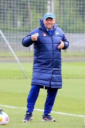 DEU, DFL, 2 FBL Hertha BSC, Training, 16 04 2024, Sportforum, Berlin, DEU, DFL, 2 FBL Hertha BSC, Training, im Bild Cheftrainer Pal Dardai Hertha BSC Berlin DFL regulations prohibit any use of Photographs as image sequences and or quasi video Foto Juergen Engler nordphoto GmbH nordphotoxGmbHx xEngler nph00076