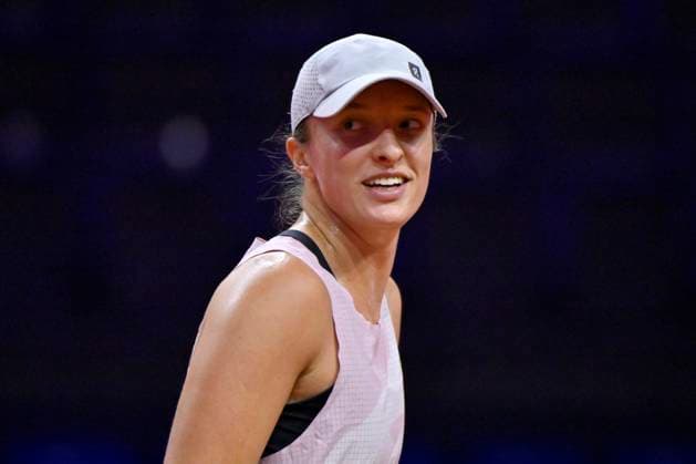 Iga Swiatek POL Training Tennis Ladies Porsche Cup Porsche Tennis Grand Prix GP Stuttgart 2024 Porsche Arena 16 04 2024 DFL REGULATIONS PROHIBIT ANY USE OF PHOTOGRAPHS AS IMAGE SEQUENCES AND OR QUASI VIDEO Porsche Tennis Grand Prix GP Stuttgart 2024