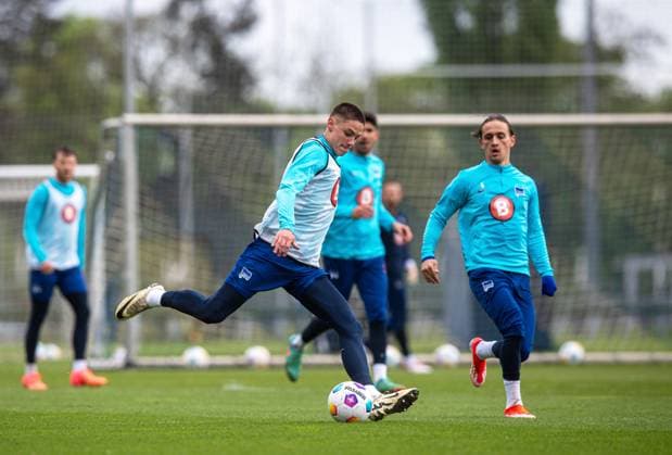 Football, Men, Season 2023 24, 2 Bundesliga, Hertha BSC, Training, v l Bence Dardai Hertha BSC , Michal Karbownik Hertha BSC , 16 04 2024, Copyright: xSebastianxRäppold MatthiasxKochx