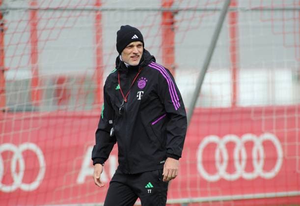 Munich, Germany 16 April 2024 Football, Men, Season 2023 2024, FC Bayern Munich, Säbener Strasse, Training ground, Final training, Champions League Thomas Tuchel, Coach FC Bayern Munich head, upper body looking to the left, looking, watching