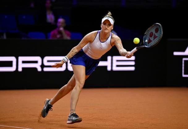 Marketa Vondrousova CZE Action Tennis Ladies Porsche Cup Porsche Tennis Grand Prix GP Stuttgart 2024 Porsche Arena 16 04 2024 DFL REGULATIONS PROHIBIT ANY USE OF PHOTOGRAPHS AS IMAGE SEQUENCES AND OR QUASI VIDEO Porsche Tennis Grand Prix GP Stuttgart 2024