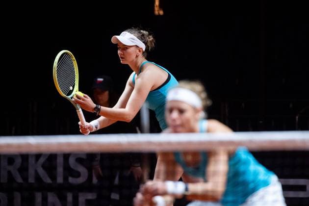 Barbora Krejcikova Czech Republic pictured, Laura Siegemund Germany , Barbora Krejcikova Czech Republic vs Fang Hsien Wu Taiwan , Yifan Xu China , Womens Doubles, Round 2, GER, Porsche Tennis Grand Prix Stuttgart, WTA 500, 16 04 2024 GER, Porsche Tennis Grand Prix, WTA 500, 16 04 2024 Stuttgart Copyright: xEibner-Pressefoto Memmlerx EP_MMR