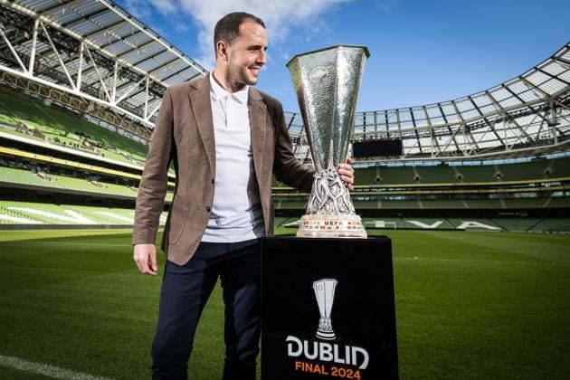 UEFA Europa League Trophy Tour With John O Shea, Aviva Stadium, Dublin 16 4 2024 Ireland interim manager John O™Shea with the Europa League Trophy John O™Shea with the Europa League Trophy 16 4 2024  Copyright: x INPHO LaszloxGeczox LG_00019-Edit