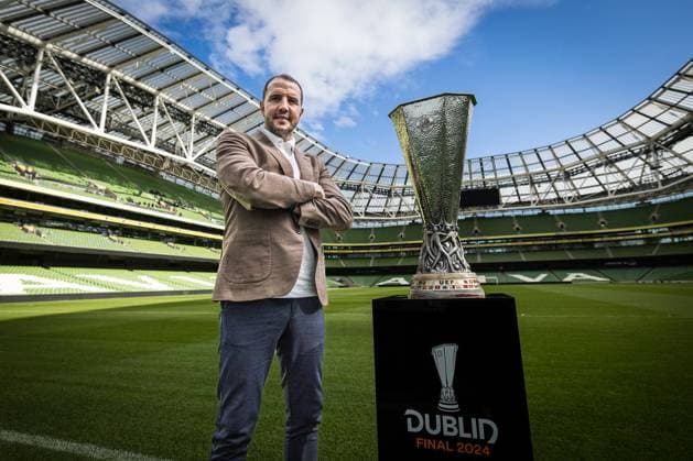 UEFA Europa League Trophy Tour With John O Shea, Aviva Stadium, Dublin 16 4 2024 Ireland interim manager John O™Shea with the Europa League Trophy John O™Shea with the Europa League Trophy 16 4 2024  Copyright: x INPHO LaszloxGeczox LG_00034-Edit
