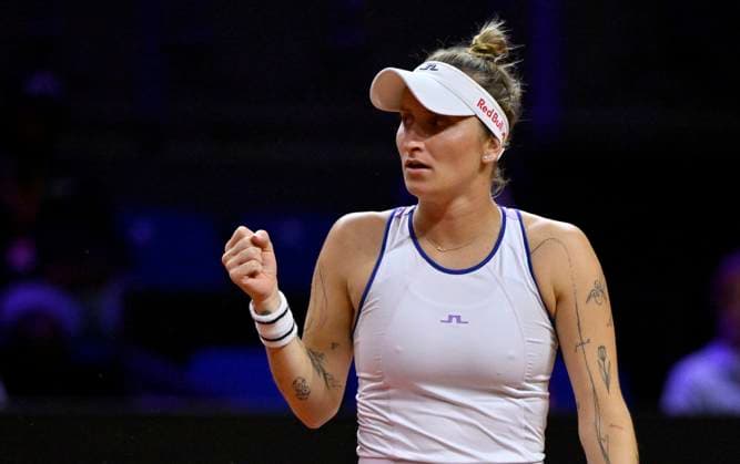 Marketa Vondrousova CZE Jubel Freude Emotion Tennis Damen Porsche Cup Porsche Tennis Grand Prix GP Stuttgart 2024 Porsche Arena 16 04 2024 DFL REGULATIONS PROHIBIT ANY USE OF PHOTOGRAPHS AS IMAGE SEQUENCES AND OR QUASI VIDEO Porsche Tennis Grand Prix GP Stuttgart 2024