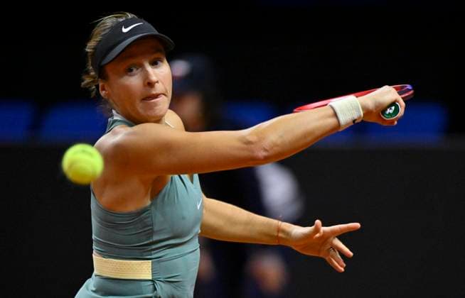 Tatjana Maria GER Action Tennis Ladies Porsche Cup Porsche Tennis Grand Prix GP Stuttgart 2024 Porsche Arena 16 04 2024 DFL REGULATIONS PROHIBIT ANY USE OF PHOTOGRAPHS AS IMAGE SEQUENCES AND OR QUASI VIDEO Porsche Tennis Grand Prix GP Stuttgart 2024