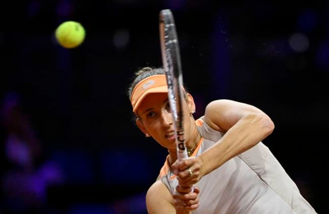 Elise Mertens BEL Action Tennis Ladies Porsche Cup Porsche Tennis Grand Prix GP Stuttgart 2024 Porsche Arena 16 04 2024 DFL REGULATIONS PROHIBIT ANY USE OF PHOTOGRAPHS AS IMAGE SEQUENCES AND OR QUASI VIDEO Porsche Tennis Grand Prix GP Stuttgart 2024
