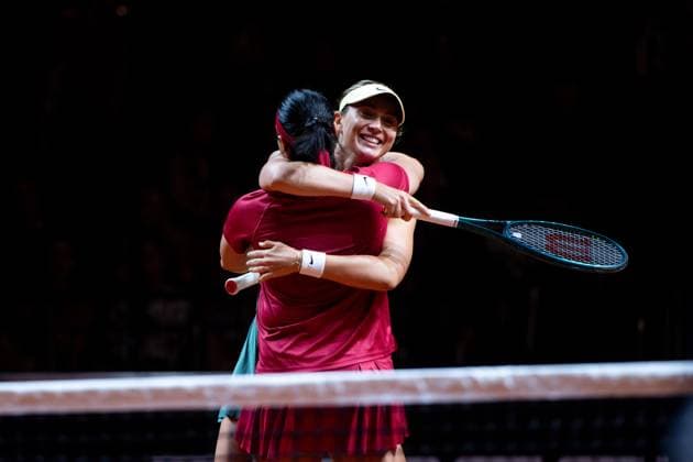 Paula Badosa Spain , Ons Jabeur Tunisia celebrate victory, Shuko Aoyama Japan , Nadiia Kichenok Ukraine vs Paula Badosa Spain , Ons Jabeur Tunisia , Womens Doubles, Round 1, GER, Porsche Tennis Grand Prix Stuttgart, WTA 500, 16 04 2024 GER, Porsche Tennis Grand Prix, WTA 500, 16 04 2024 Stuttgart Copyright: xEibner-Pressefoto Memmlerx EP_MMR