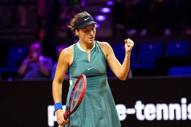 Tatjana Maria GER Tatjana Maria GER vs Ellise Mertens BEL GER Porsche Tennis Grand Prix GP Stuttgart 2024, Porsche Arena, 16 04 2024 GER Porsche Tennis Grand Prix GP Stuttgart 2024 Porsche Arena, 16 04 2024 Stuttgart Copyright: xEibner-Pressefoto RogerxBuerkex EP