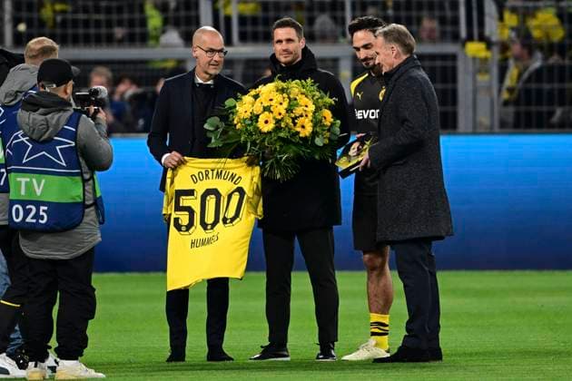 Honoring Mats Hummels 15 Borussia Dortmund for 500 games, Borussia Dortmund vs Atletico Madrid, Football, Champions League, Round of 16, 16 04 2024 Dortmund North Rhine-Westphalia Germany Copyright: xkolbert-press MarcxNiemeyerx