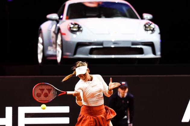 Donna Vekic CRO Marketa Vondrousova CZE vs Donna Vekic CRO GER Porsche Tennis Grand Prix GP Stuttgart 2024, Porsche Arena, 16 04 2024 GER Porsche Tennis Grand Prix GP Stuttgart 2024 Porsche Arena, 15 04 2024 Stuttgart Copyright: xEibner-Pressefoto RogerxBuerkex EP
