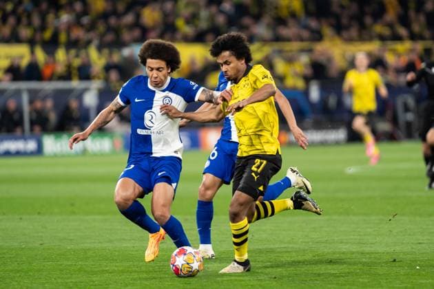 GER, UEFA Champions League, Borussia Dortmund vs AtlÃ tico Madrid Atletico Madrid 16 04 2024, Signal Iduna Park, Dortmund, GER, UEFA Champions League, Borussia Dortmund vs AtlÃ tico Madrid Atletico Madrid In the picture duel between Karim Adeyemi BV Borussia Dortmund, 27 and Axel Witsel AtlÃ tico Madrid Atletico Madrid, 20 nordphotoxGmbHxx xChristianxSchulze nph000300