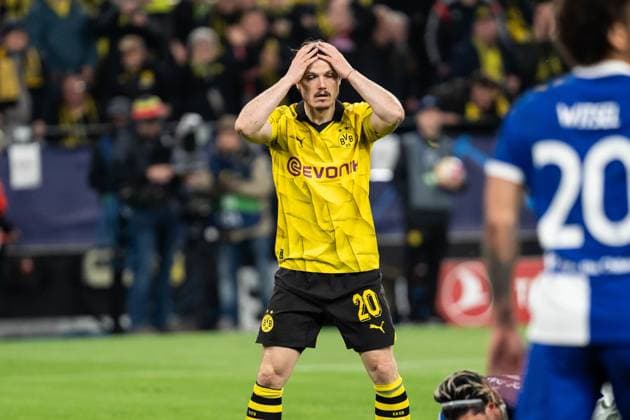 GER, UEFA Champions League, Borussia Dortmund vs Atlà tico Madrid Atletico Madrid 16 04 2024, Signal Iduna Park, Dortmund, GER, UEFA Champions League, Borussia Dortmund vs Atlà tico Madrid Atletico Madrid In the picture Marcel Sabitzer BV Borussia Dortmund, 20 annoyed, disappointed, angry, hands on head, gestures, facial expressions, emotions nordphotoxGmbHxx xChristianxSchulze nph000300