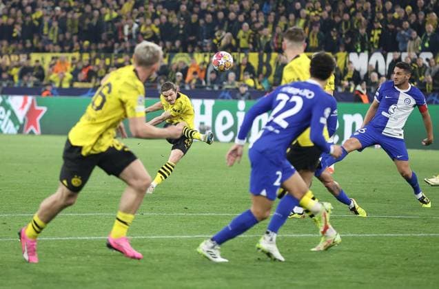Marcel Sabitzer of Borussia Dortmund has a shot Borussia Dortmund v Atletico Madrid, UEFA Champions League, Quarter Final, Second Leg, Football, Signal Iduna Park, Dortmund, Germany - 16 Apr 2024 EDITORIAL USE ONLY No use with unauthorised audio, video, data, fixture lists, club league logos or live services. Online in-match use limited to 120 images, no video emulation. No use in betting, games or single club league player publications.  Copyright: xMichaelxZemanek Shutterstockx 14434932j