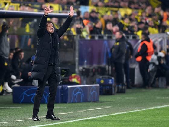 16 04 2024, Dortmund, Germany, Signal Iduna Park, Borussia Dortmund vs Atletico Madrid UEFA Champions League 2023 24 Quarter final Second Leg, Coach Diego Simeone Atletico Madrid gestures, gestures Photo Ralf Treese Dortmund Signal Iduna Park North Rhine Westphalia Germany 521_BVBATM20240416_008 Treese-521