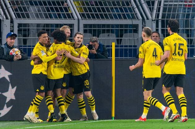 2024-04-16 Borussia Dortmund v Atletico Madrid - Quarter-final Second Leg - UEFA Champions League 2023 24 DORTMUND, GERMANY - APRIL 16: Julian Brandt of Borussia Dortmund celebrates after scoring the team s first goal with his teammates during the Quarter-final Second Leg - UEFA Champions League 2023 24 match between Borussia Dortmund and Atletico Madrid at Signal Iduna Park on April 16, 2024 in Dortmund, Germany. (Photo by Joris Verwijst BSR Agency) Dortmund Germany Content not available for redistribution in The Netherlands directly or indirectly through any third parties. Copyright: xBSRxAgencyx
