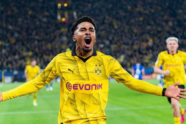 Goal to 2 0 by Ian Ethan Maatsen Borussia Dortmund, 22 Borussia Dortmund vs Atletico Madrid, Football, UEFA Champions League, Quarter-final quarter-final, 16 04 2024 DFL REGULATIONS PROHIBIT ANY OUSE OF PHOTOGRAPHS AS IMAGE SEQUENCES AND OR QUASI VIDEO Borussia Dortmund vs Atletico Madrid, Football, UEFA Champions League, Quarter-final quarter-final, 16 04 2024 Dortmund Copyright: xEibner-Pressefoto BahhoxKarax EP_BVB