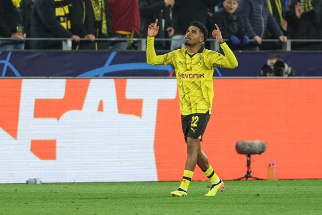 Champions League Borussia Dortmund Atletico Madrid on 16 04 2024 at Signal Iduna Park in Dortmund Cheers, goal celebration, goal scorer, goal scorer Ian Maatsen Dortmund 22 cheers after his goal to make it 2 to 0 MH