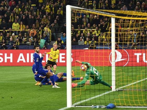 16 04 2024, Dortmund, Germany, Signal Iduna Park, Borussia Dortmund vs Atletico Madrid UEFA Champions League 2023 24 Quarter final Second Leg, Julian Brandt Borussia Dortmund Goal to 1 0 Photo Ralf Treese Dortmund Signal Iduna Park North Rhine Westphalia Germany 521_BVBATM20240416_012 Treese-521