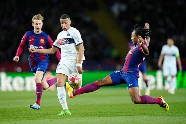 FC Barcelona, Barca v Paris Saint-Germain: Quarter-final Second Leg - UEFA Champions League 2023 24 Kylian Mbappe centre-forward of PSG and France and Jules Kounde centre-back of Barcelona and France compete for the ball during the UEFA Champions League quarter-final second leg match between FC Barcelona and Paris Saint-Germain at Estadi Olimpic Lluis Companys on April 16, 2024 in Barcelona, Spain. Barcelona Spain  Copyright: xJosexBretonx originalFilename:breton-fcbarcel240416_npnXG.jpg