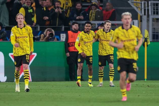 16 04 2024, Football, Season 2023 2024, UEFA Champions League, UCL, Quarter-final, Round 2, Second leg, Borussia Dortmund Atletico Madrid, BVB players celebrate the 2-0 goal by Ian Maatsen Borussia Dortmund , Dortmund Signal Iduna Park NRW Germany xRHR PHOTO DEx Copyright: DennisxEwert RHR-FOTOx RHR-FOTO DE