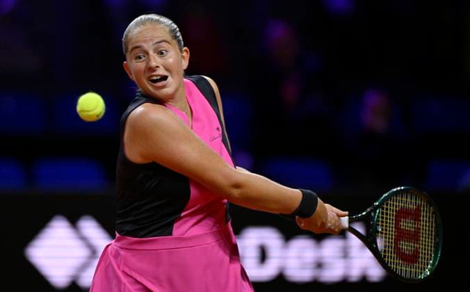 Jelena Ostapenko LAT Action Tennis Ladies Porsche Cup Porsche Tennis Grand Prix GP Stuttgart 2024 Porsche Arena 16 04 2024 DFL REGULATIONS PROHIBIT ANY USE OF PHOTOGRAPHS AS IMAGE SEQUENCES AND OR QUASI VIDEO Porsche Tennis Grand Prix GP Stuttgart 2024