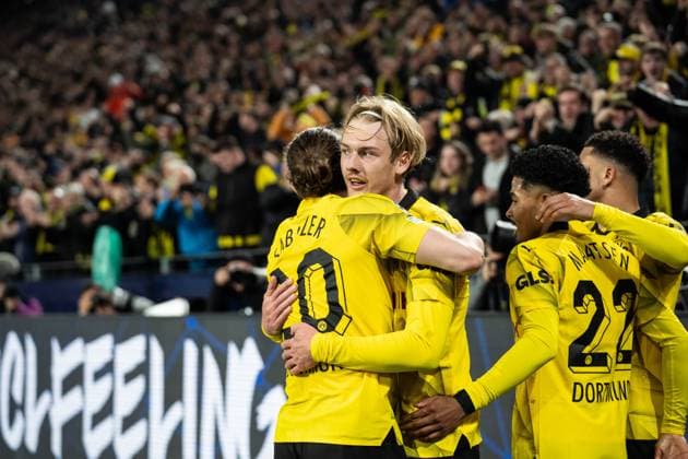 GER, UEFA Champions League, Borussia Dortmund vs Atlà tico Madrid Atletico Madrid 16 04 2024, Signal Iduna Park, Dortmund, GER, UEFA Champions League, Borussia Dortmund vs Atlà tico Madrid Atletico Madrid In the picture Goal celebrations for the 1 0 goal by Julian Brandt BV Borussia Dortmund, 19 Marcel Sabitzer BV Borussia Dortmund, 20 Ian Maatsen BV Borussia Dortmund, 22 nordphotoxGmbHxx xChristianxSchulze nph000300