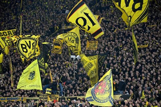 16 04 2024, xjrdrx, Football UEFA Champions League, Borussia Dortmund Atletico Madrid emspor, v l Fans Borussia Dortmund, Mood, Scarves, Ultras, Spectators, Visitors DFL DFB REGULATIONS PROHIBIT ANY USE OF PHOTOGRAPHS as IMAGE SEQUENCES and or QUASI VIDEO Dortmund