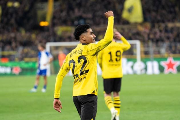 GER, UEFA Champions League, Borussia Dortmund vs AtlÃ tico Madrid Atletico Madrid 16 04 2024, Signal Iduna Park, Dortmund, GER, UEFA Champions League, Borussia Dortmund vs AtlÃ tico Madrid Atletico Madrid In the picture Goal celebrations for the goal to 2 0 by Ian Maatsen BV Borussia Dortmund, 22 nordphotoxGmbHxx xChristianxSchulze nph000300