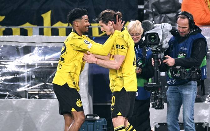 Football, Champions League, Germany, Men, 2023 2024 season, Quarter-final second leg, Signal Iduna Park Dortmund Bor Dortmund Atletico Madrid cheer Marcel Sabitzer BVB after his goal to 4 2, together with Ian Maatsen BVB cheer, joy, action UEFA REGULATIONS PROHIBIT ANY USE OF PHOTOGRAPHS AS IMAGE SEQUENCES AND OR QUASI VIDEO