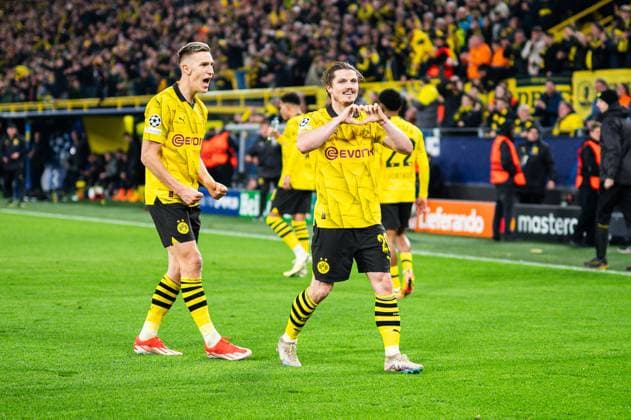 16 04 2024 Football, 2023 2024, UEFA Champions League, quarter-final, Borussia Dortmund Atletico Madrid R Marcel Sabitzer Dortmund celebrates after his goal to make it 4 2 with L Nico Schlotterbeck Dortmund