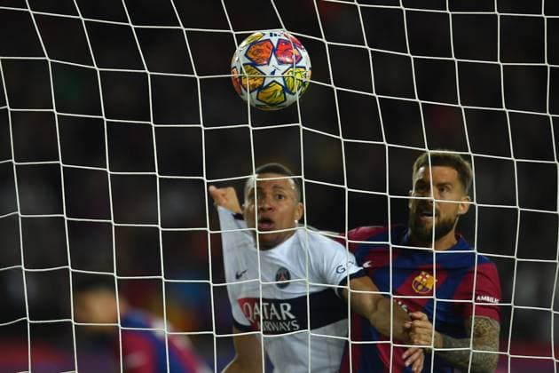 FC Barcelona, Barca v PARIS SAINT-GERMAIN OLIMPIC STADIUM LLUIS COMPANYS. MONTJUIC,BARCELONA. APRIL 16,2024 FC BARCELONA vs PARIS SAINT-GERMAIN April 16,2024 (07) Kylian Mbappe of PSG and Ãnigo Martinez (5 ) of FC Barcelonam look how Dembele scores during the soccer match corresponding to the quarter-final tie of the Champions League between FC Barcelona and Paris Saint-Germain at Olimpic Stadium Lluis Companys of MontjuÃ¯c in Barcelona, Spain. Barcelona ESP Copyright: xS.xRosx