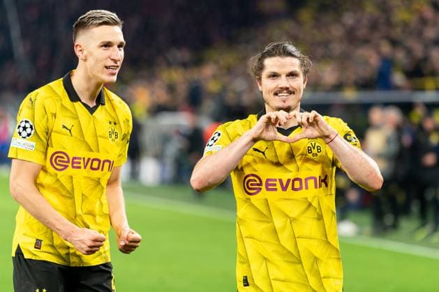 2024-04-16 Borussia Dortmund v Atletico Madrid - Quarter-final Second Leg - UEFA Champions League 2023 24 DORTMUND, GERMANY - APRIL 16: Marcel Sabitzer of Borussia Dortmund celebrates after scoring the team s fourth goal with Nico Schlotterbeck of Borussia Dortmund during the Quarter-final Second Leg - UEFA Champions League 2023 24 match between Borussia Dortmund and Atletico Madrid at Signal Iduna Park on April 16, 2024 in Dortmund, Germany. (Photo by Joris Verwijst BSR Agency) Dortmund Germany Content not available for redistribution in The Netherlands directly or indirectly through any third parties. Copyright: xBSRxAgencyx
