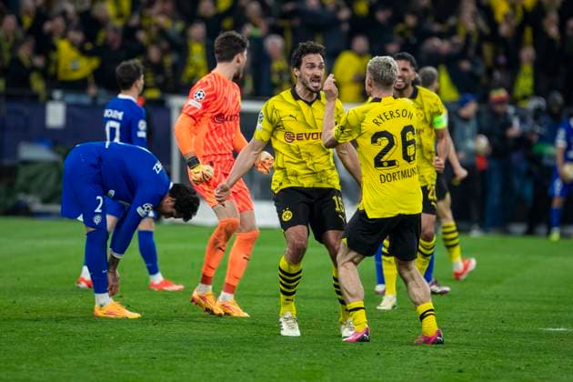 UEFA Champions League, Borussia Dortmund Atletico Madrid, 16 04 2023 Mats Hummels Borussia Dortmund, 15 and Julian Ryerson Borussia Dortmund, 26 cheer after the final whistle UEFA Champions League, Borussia Dortmund Atletico Madrid, second leg quarter-final, on 16 04 2023, Signal Iduna Park, Dortmund UEFA regulations prohibit any use of photographs as image sequences and or quasi video Copyright: xBEAUTIFULxSPORTS Meuselx