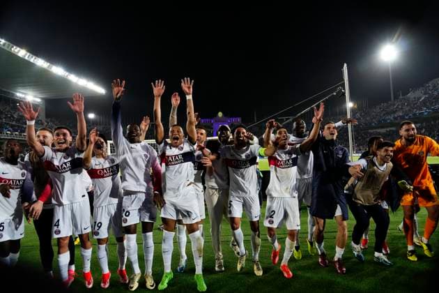 FC Barcelona, Barca v Paris Saint-Germain: Quarter-final Second Leg - UEFA Champions League 2023 24 PSG players celebrates victory after the UEFA Champions League quarter-final second leg match between FC Barcelona and Paris Saint-Germain at Estadi Olimpic Lluis Companys on April 16, 2024 in Barcelona, Spain. Barcelona Spain  Copyright: xJosexBretonx originalFilename:breton-fcbarcel240416_npAf5.jpg