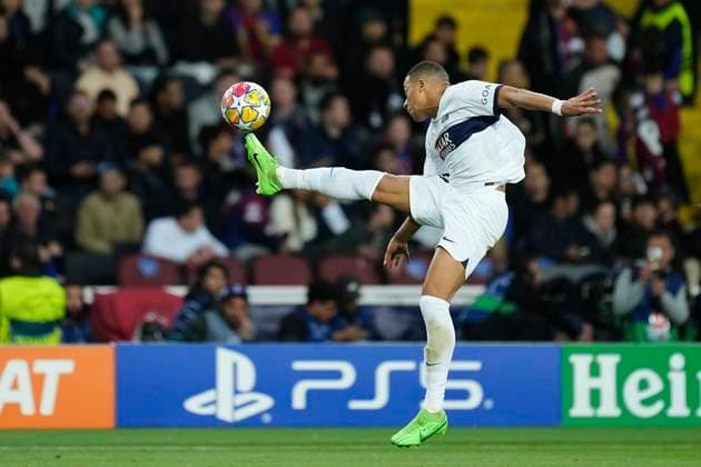 FC Barcelona, Barca v Paris Saint-Germain: Quarter-final Second Leg - UEFA Champions League 2023 24 Kylian Mbappe centre-forward of PSG and France controls the ball during the UEFA Champions League quarter-final second leg match between FC Barcelona and Paris Saint-Germain at Estadi Olimpic Lluis Companys on April 16, 2024 in Barcelona, Spain. Barcelona Spain  Copyright: xJosexBretonx originalFilename:breton-fcbarcel240416_npWzB.jpg