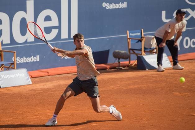 April 16, 2024: FLAVIO COBOLLI hits the ball during a match against RAFAEL NADAL in the Barcelona Open Banc Sabadell 2024. RAFAEL NADAL won the match 6-2 6-3. Barcelona Spain - ZUMAr159 20240416_aap_r159_025 Copyright: xPatriciaxRodriguesx